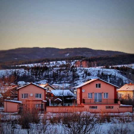 Къщи За Гости Ореха Samokov Exterior foto