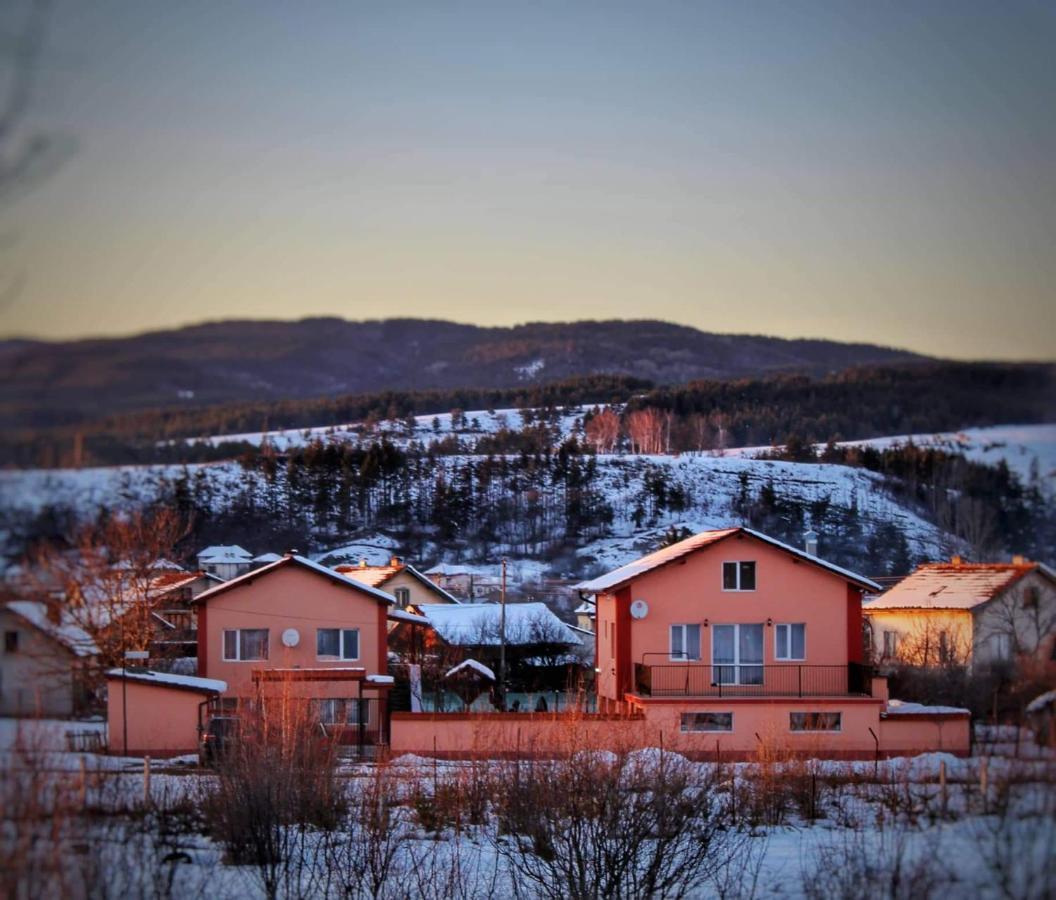 Къщи За Гости Ореха Samokov Exterior foto