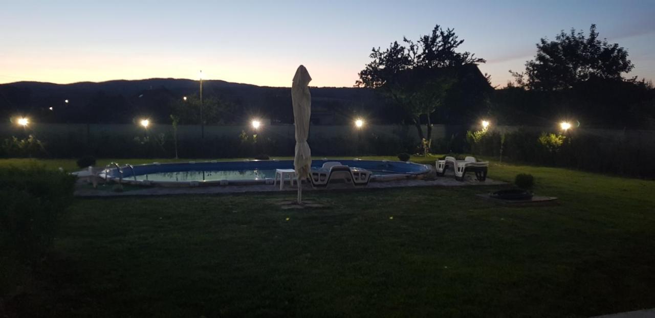 Къщи За Гости Ореха Samokov Exterior foto