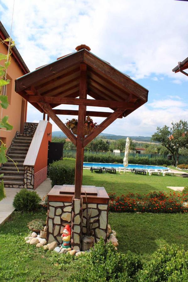 Къщи За Гости Ореха Samokov Exterior foto