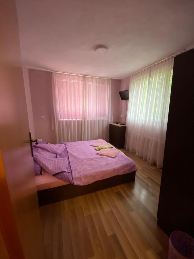 Къщи За Гости Ореха Samokov Exterior foto