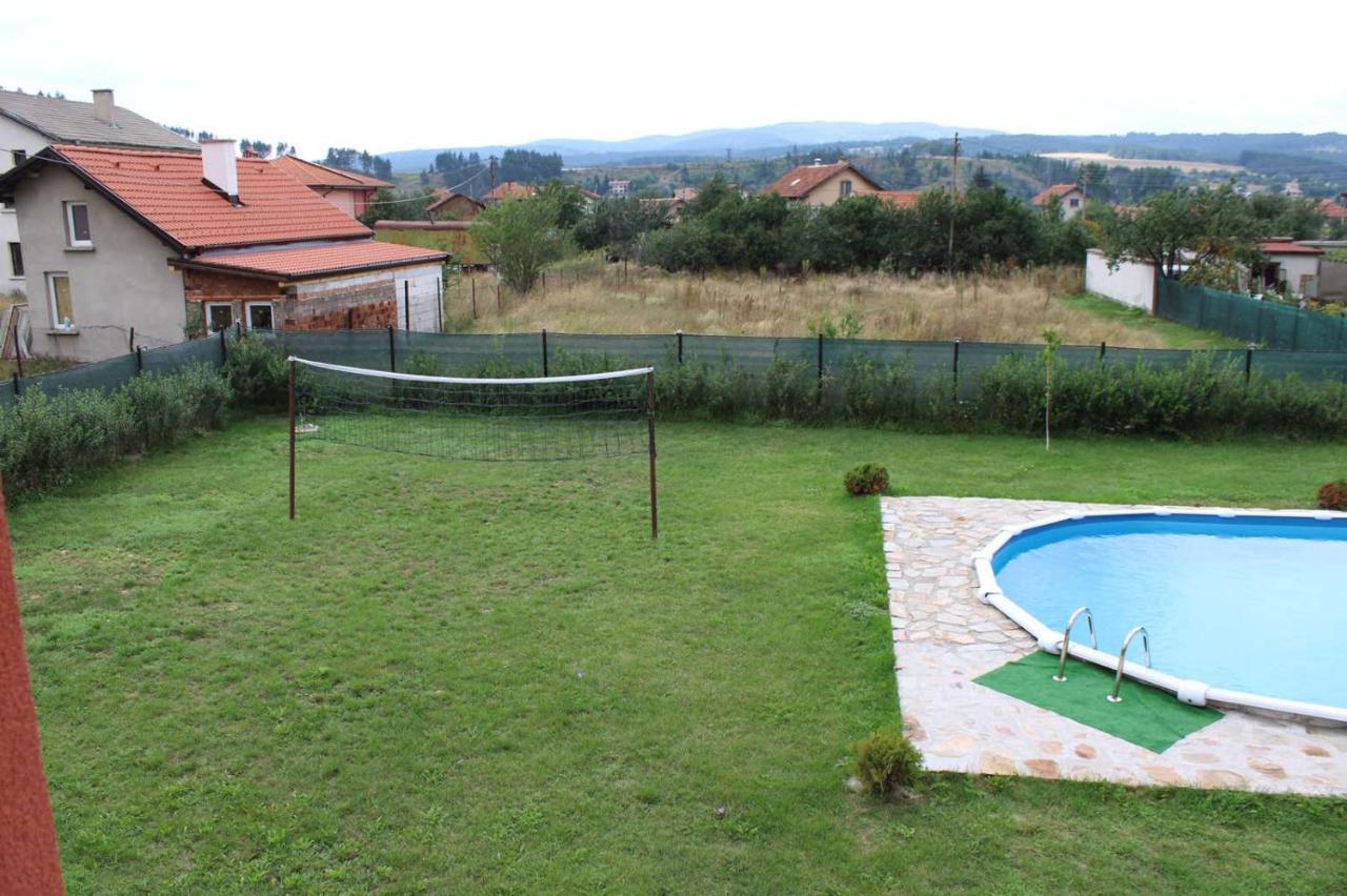 Къщи За Гости Ореха Samokov Exterior foto