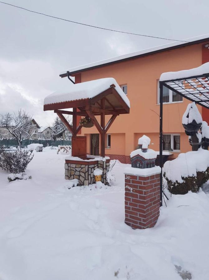 Къщи За Гости Ореха Samokov Exterior foto