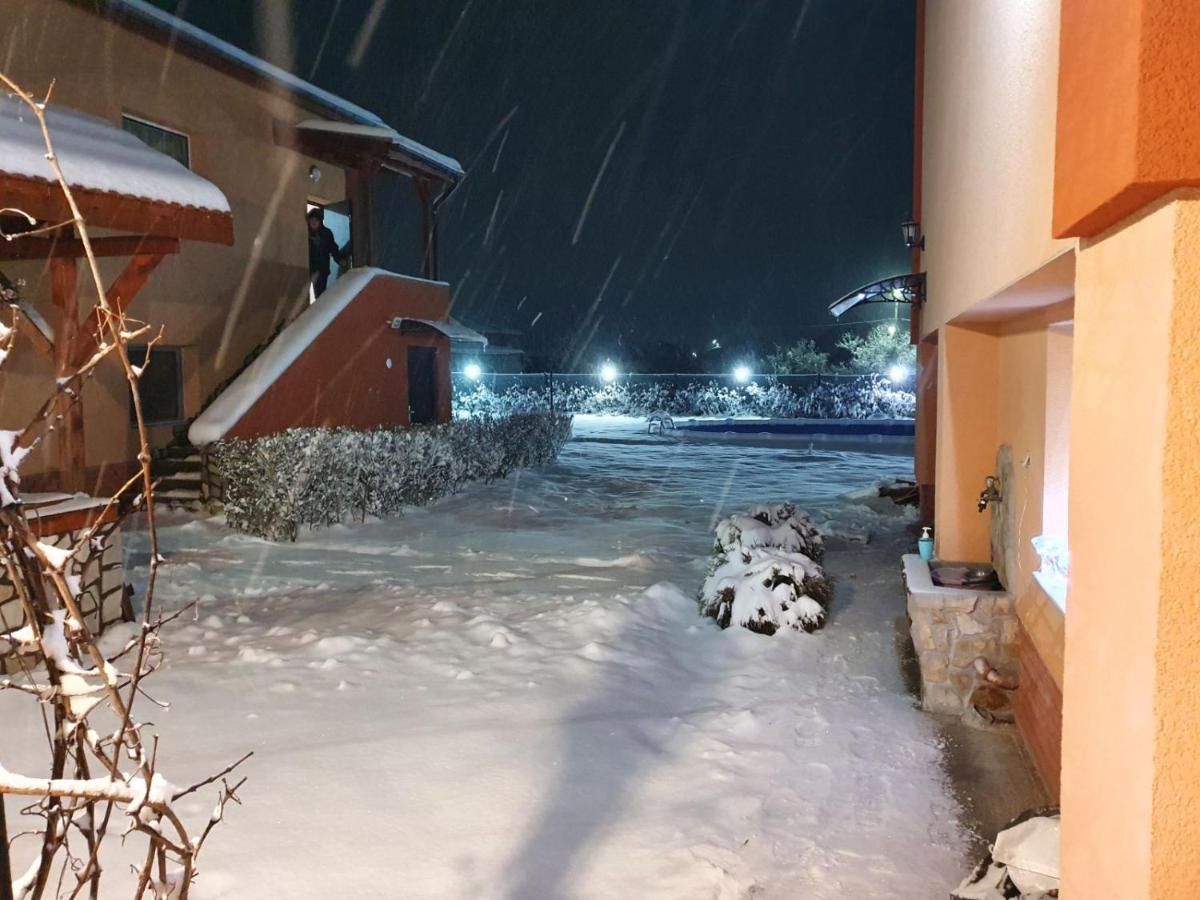 Къщи За Гости Ореха Samokov Exterior foto
