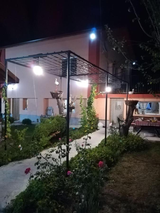 Къщи За Гости Ореха Samokov Exterior foto
