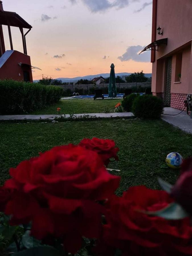 Къщи За Гости Ореха Samokov Exterior foto